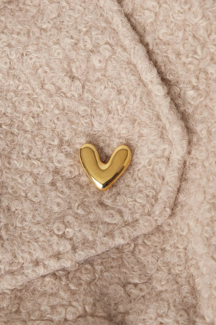 Брошка HEARTLY – блестяща, златиста, неръждаема стомана, елегантно сърце Versai