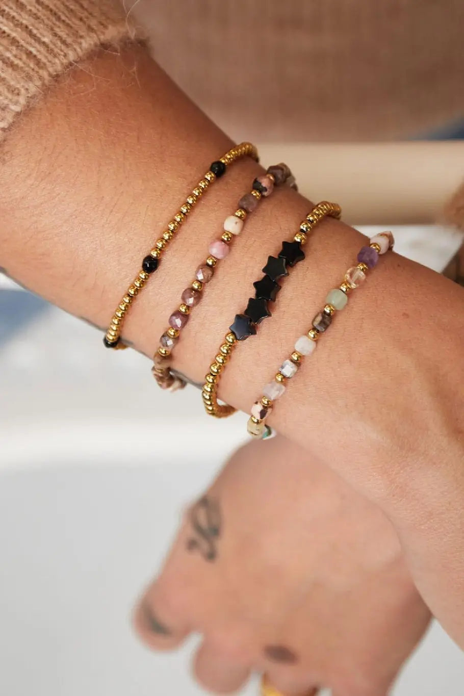 Гривна STAR BEADS – черно и сребристи мъниста, неръждаема стомана, Ø 17 см Versai