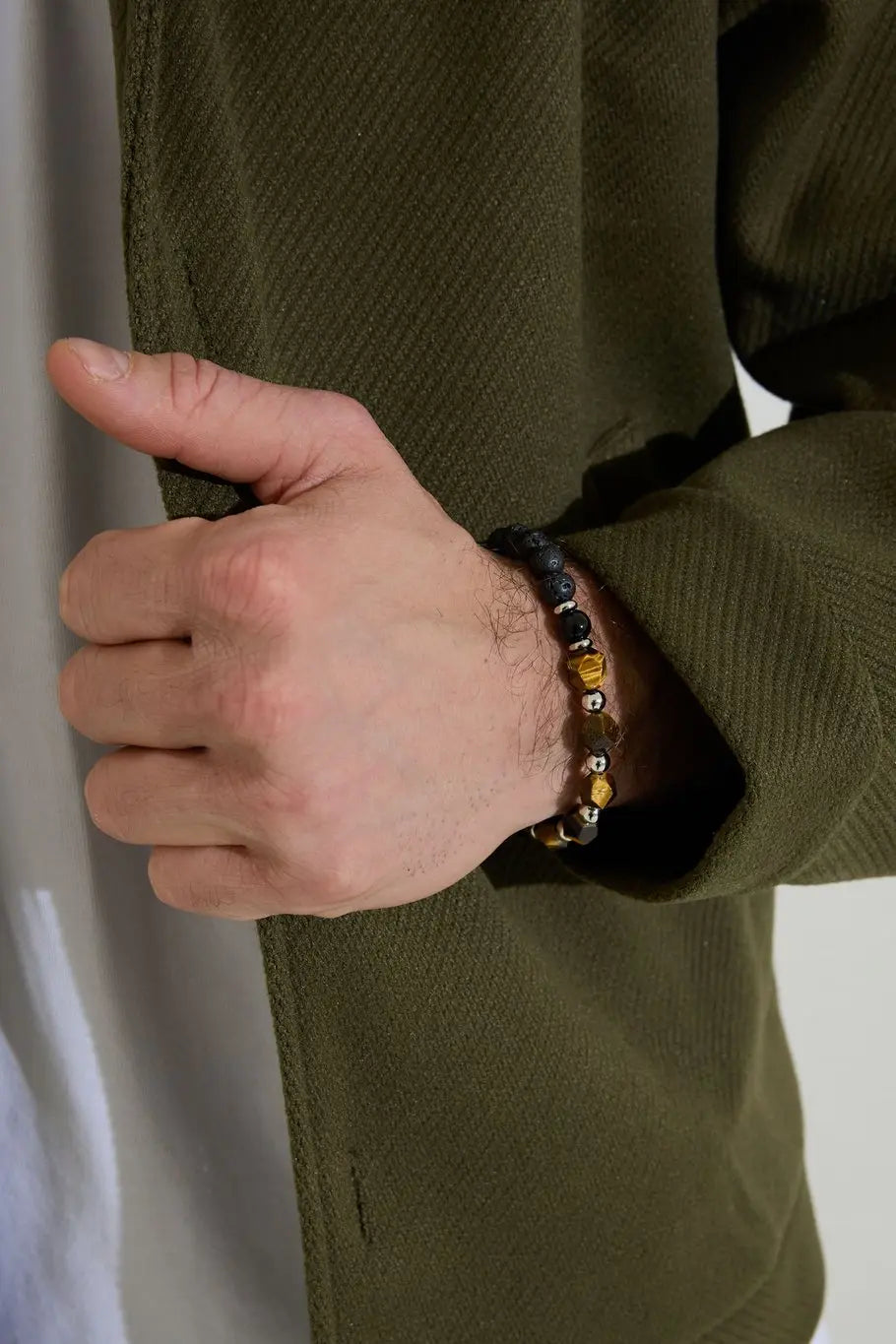 Мъжка гривна BEADS – черно и сиво, еластична, 18 см, мъниста за ежедневен стил Versai