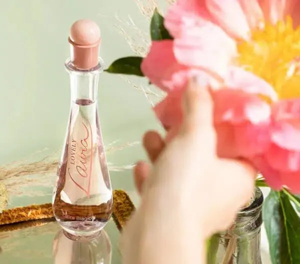 LAURA BIAGIOTTI Lovely Laura L EDT 50 ml - Versai.bg