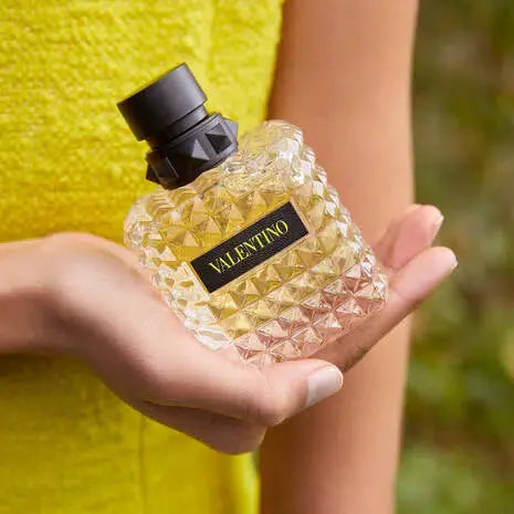 VALENTINO Donna Born In Roma Yellow Dream L EDP 100 ml - Versai.bg