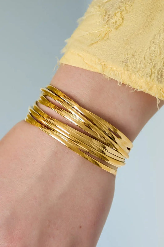 Гривна CUFF BRACELET – отворена, регулируема, златиста, от неръждаема стомана Versai